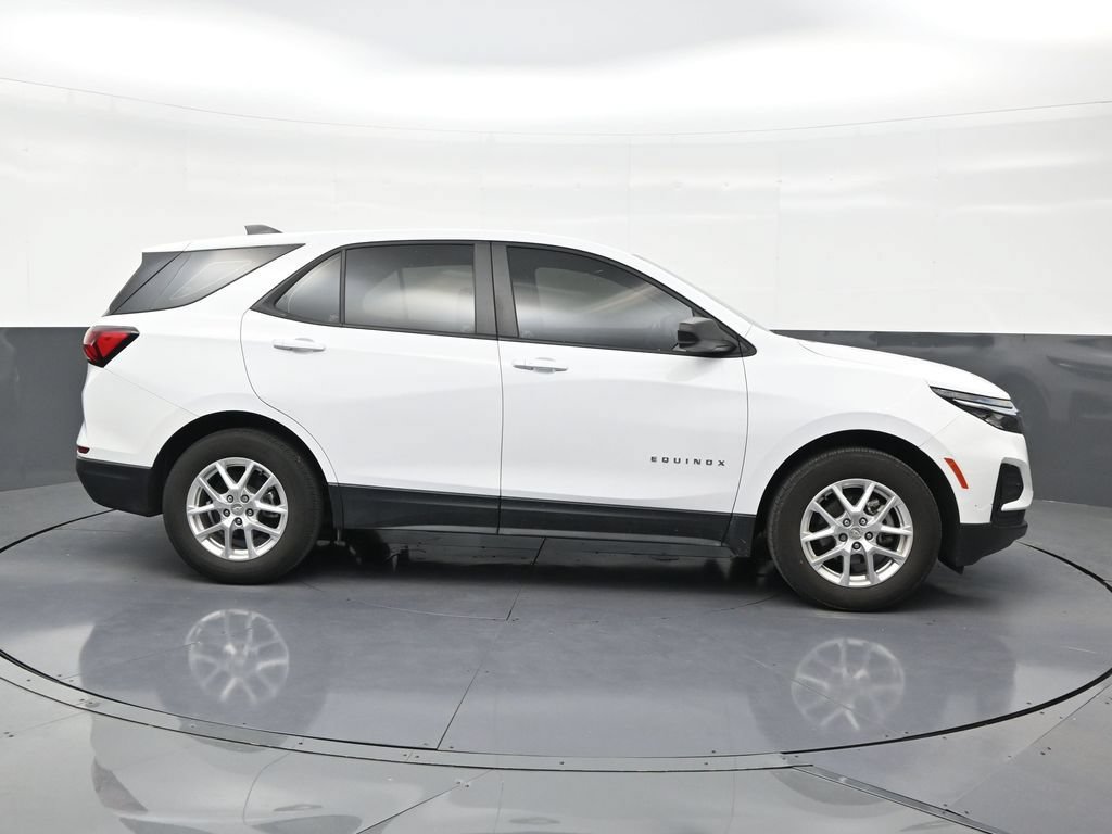 Used 2024 Chevrolet Equinox LS w/ LS Convenience Package FWD image 6