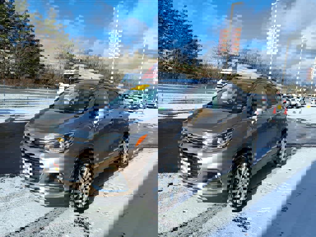 Used 2018 Chevrolet Trax Premier image 3