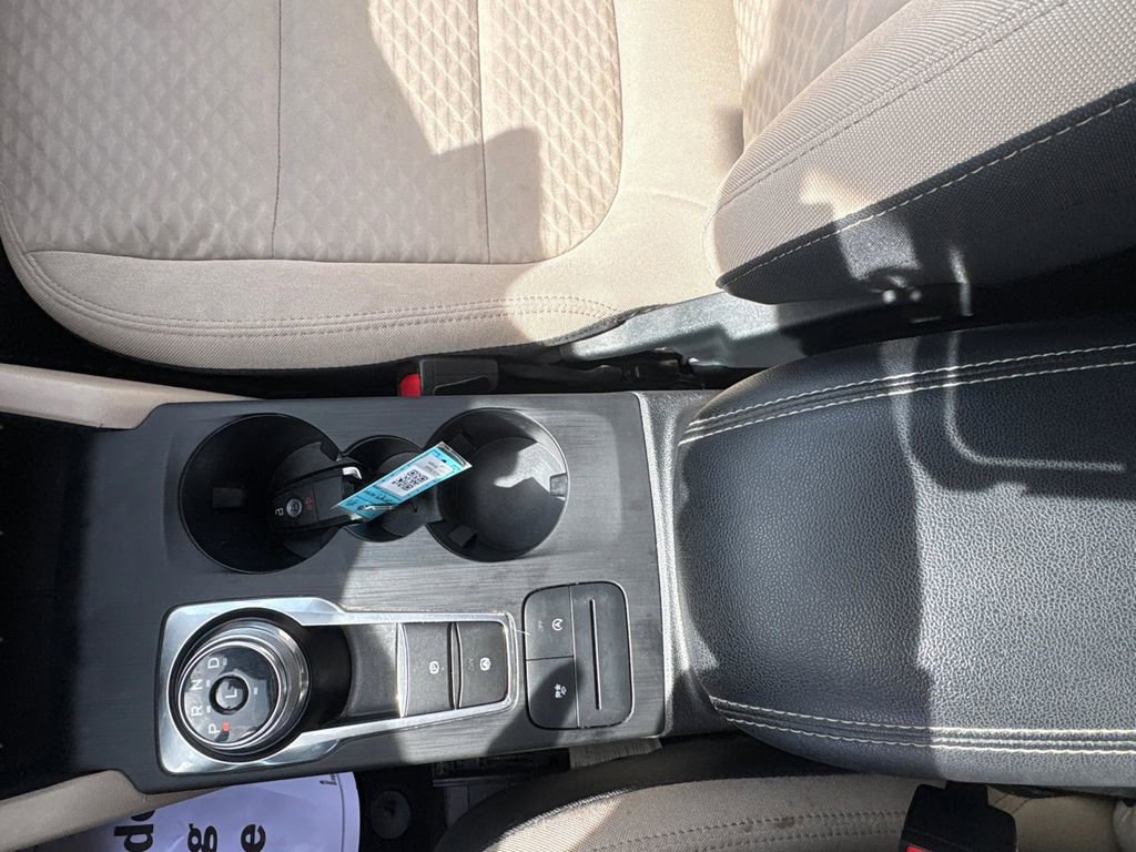 Used 2021 Ford Escape SE image 27