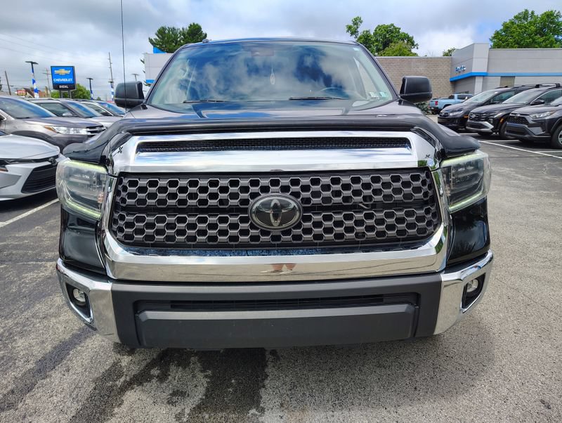 Used 2018 Toyota Tundra SR5 AWD/4WD image 2