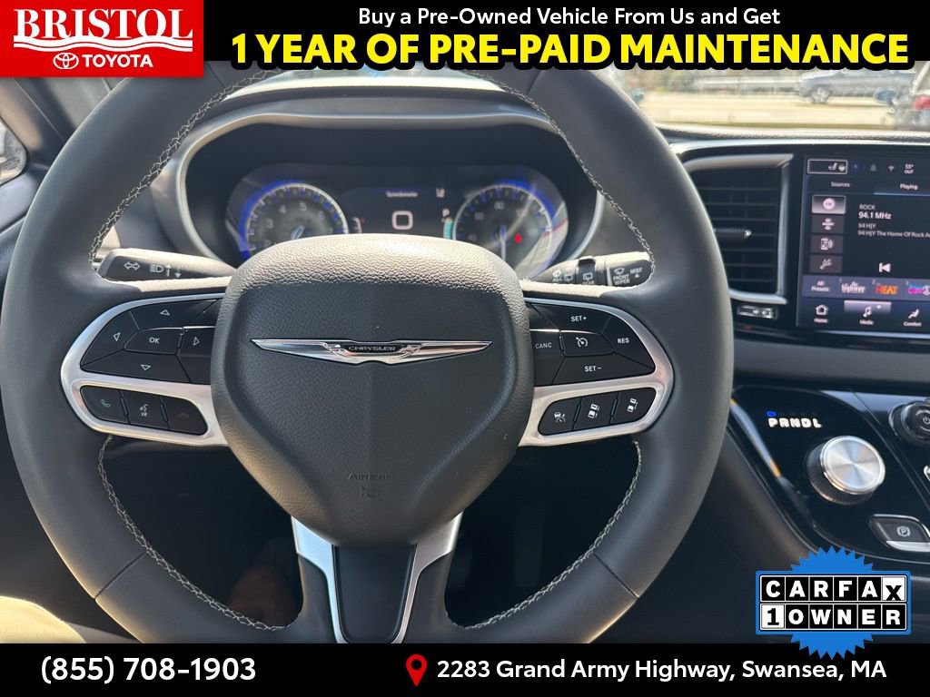 Used 2025 Chrysler Pacifica Select image 24