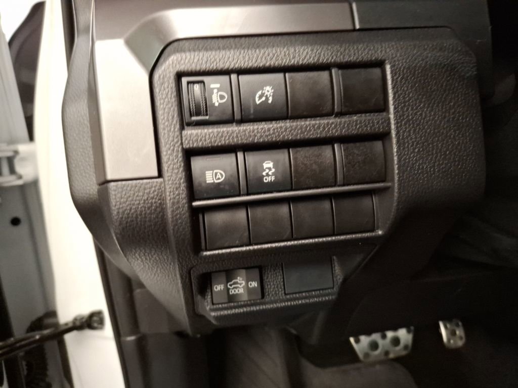 Used 2025 Toyota Tacoma TRD Sport AWD/4WD image 19