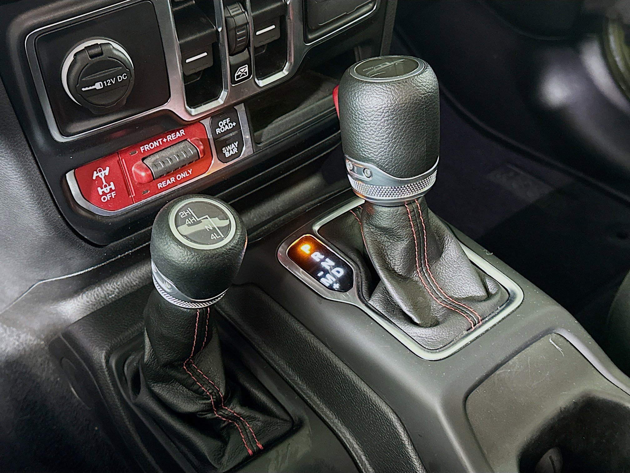 Used 2022 Jeep Gladiator Rubicon w/ Cold Weather Group image 24