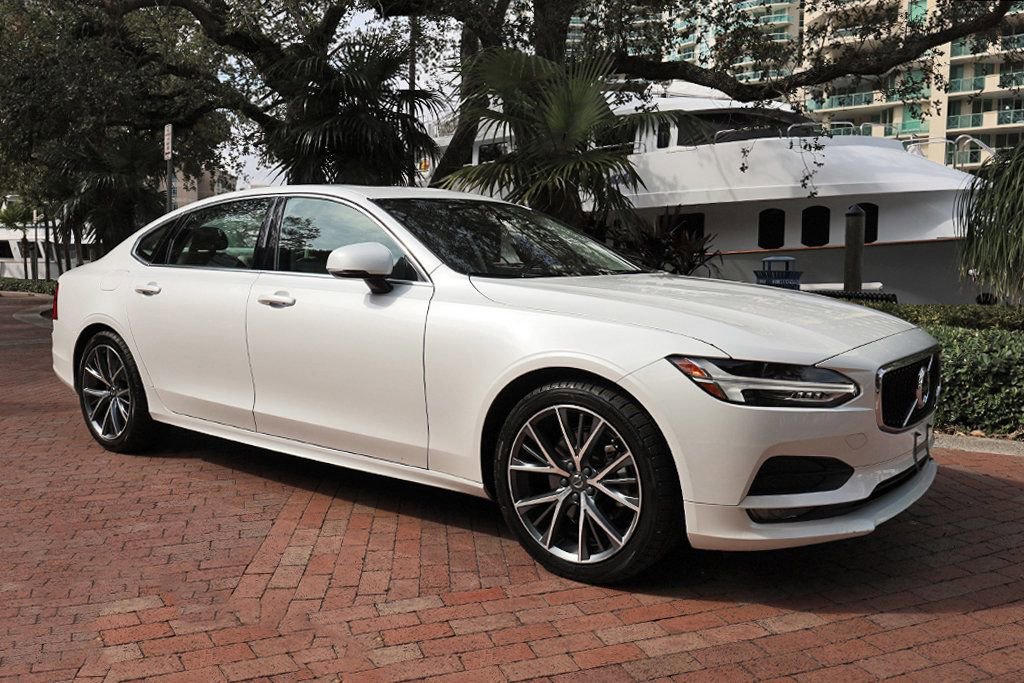 Used 2019 Volvo S90 T5 Momentum image 13