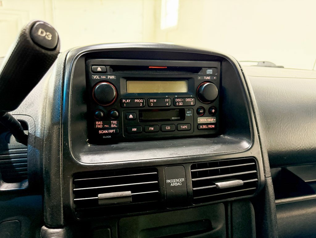 Used 2005 Honda CR-V LX image 14