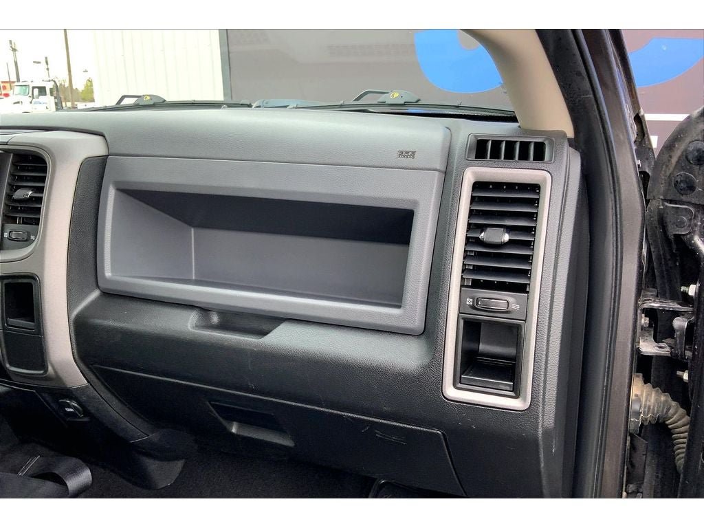 Used 2018 RAM 1500 Express w/ Express Value Package AWD/4WD image 16