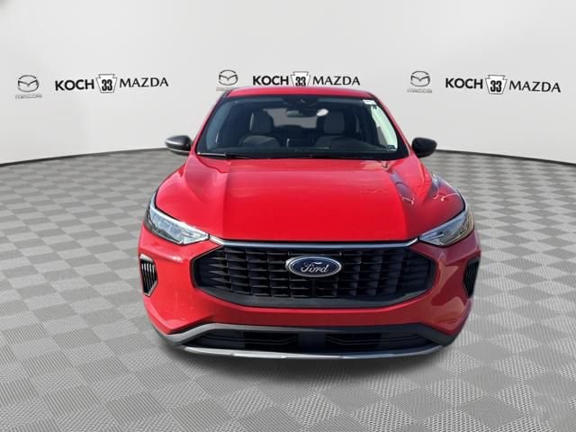 Used 2024 Ford Escape Active image 2