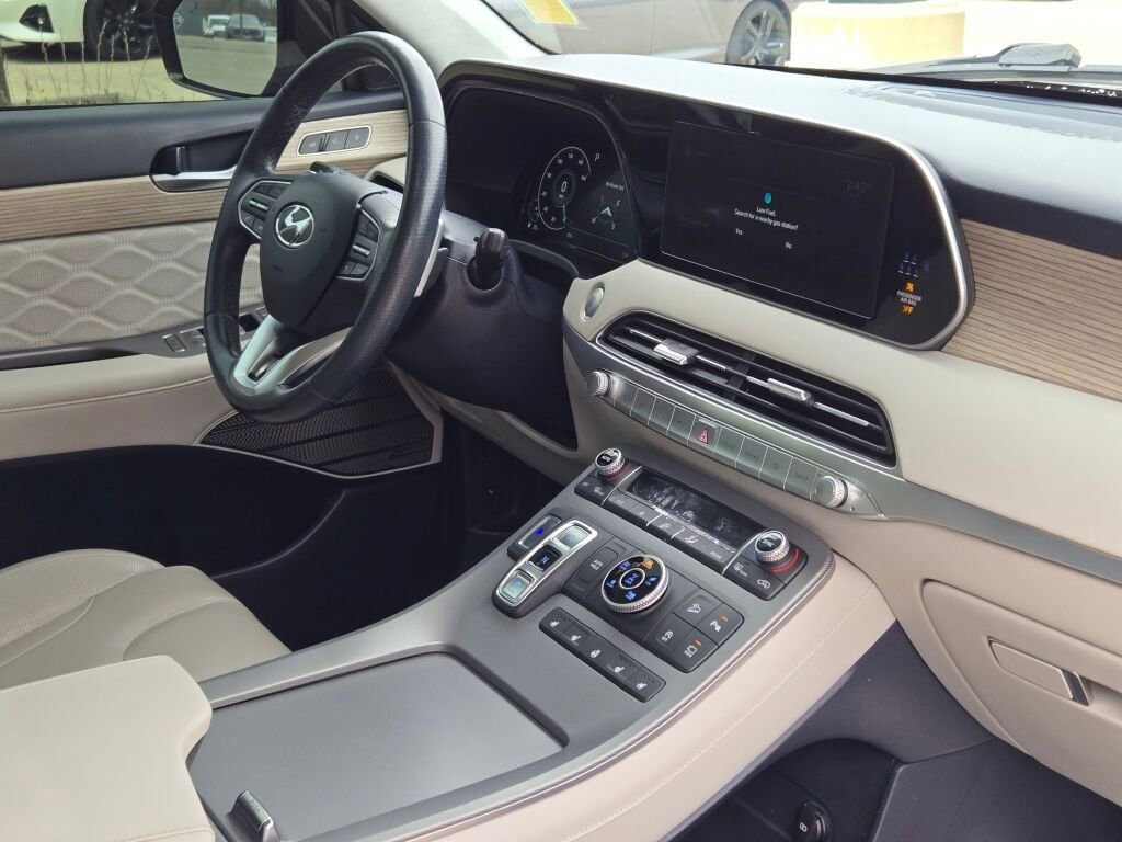 Used 2022 Hyundai Palisade Calligraphy image 7