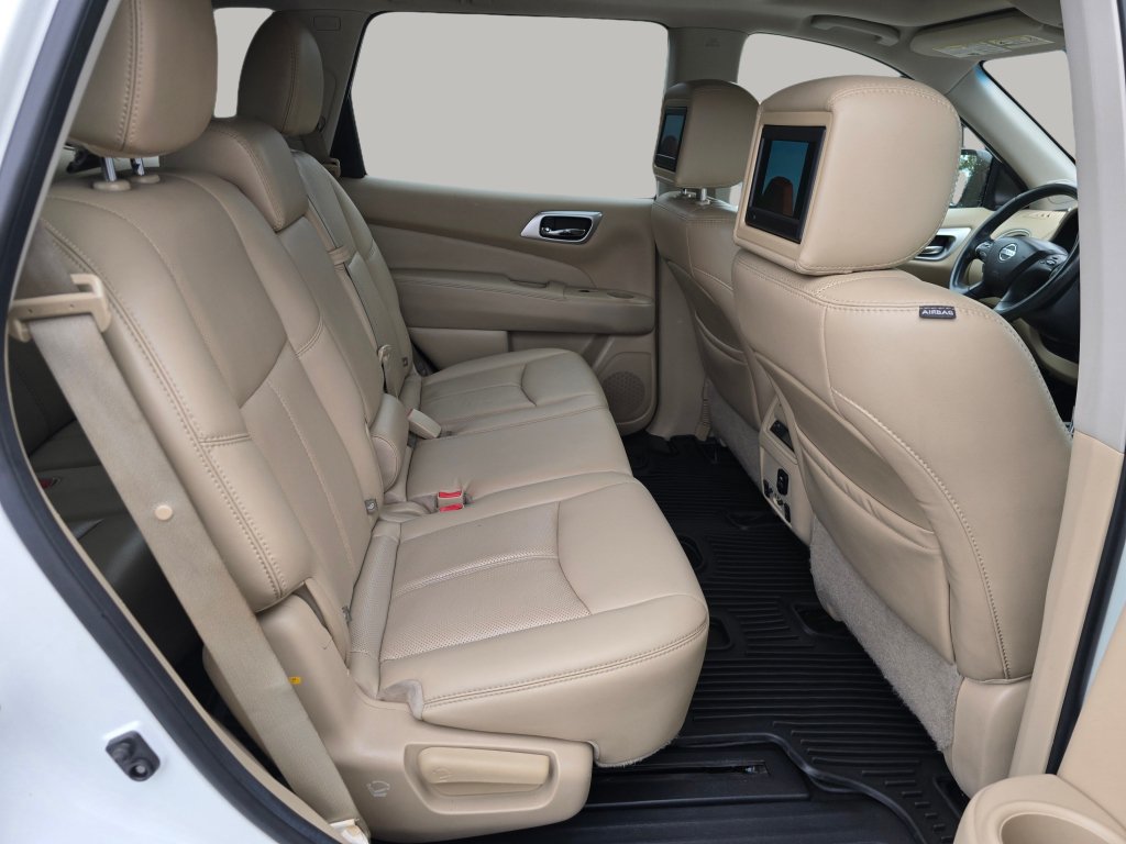 Used 2016 Nissan Pathfinder Platinum AWD/4WD image 30