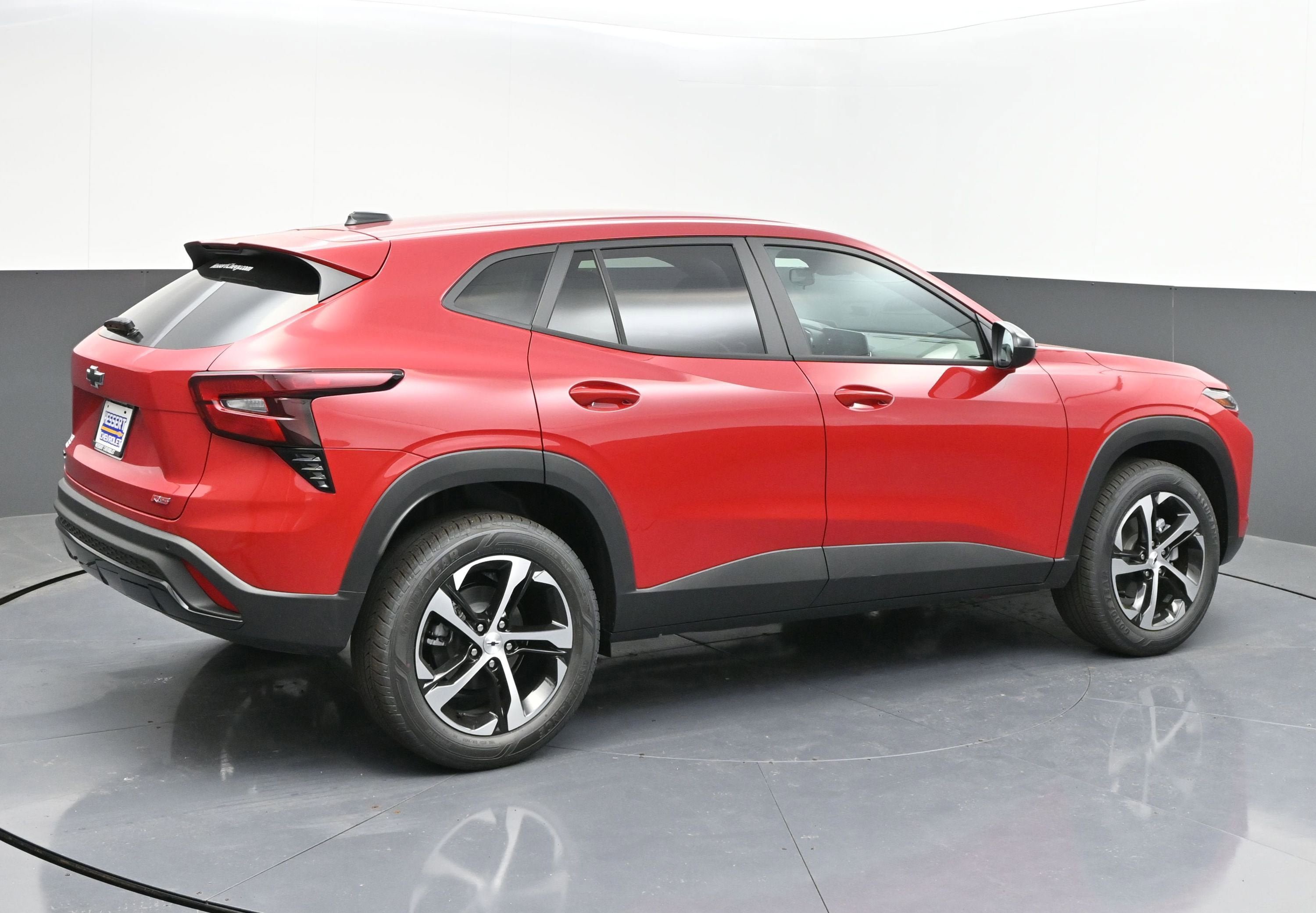 New 2026 Chevrolet Trax RS w/ Driver Confidence Package FWD image 7