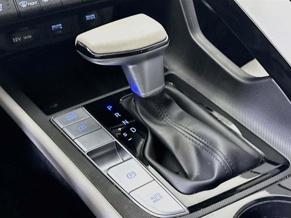 Used 2023 Hyundai Elantra Limited FWD image 19