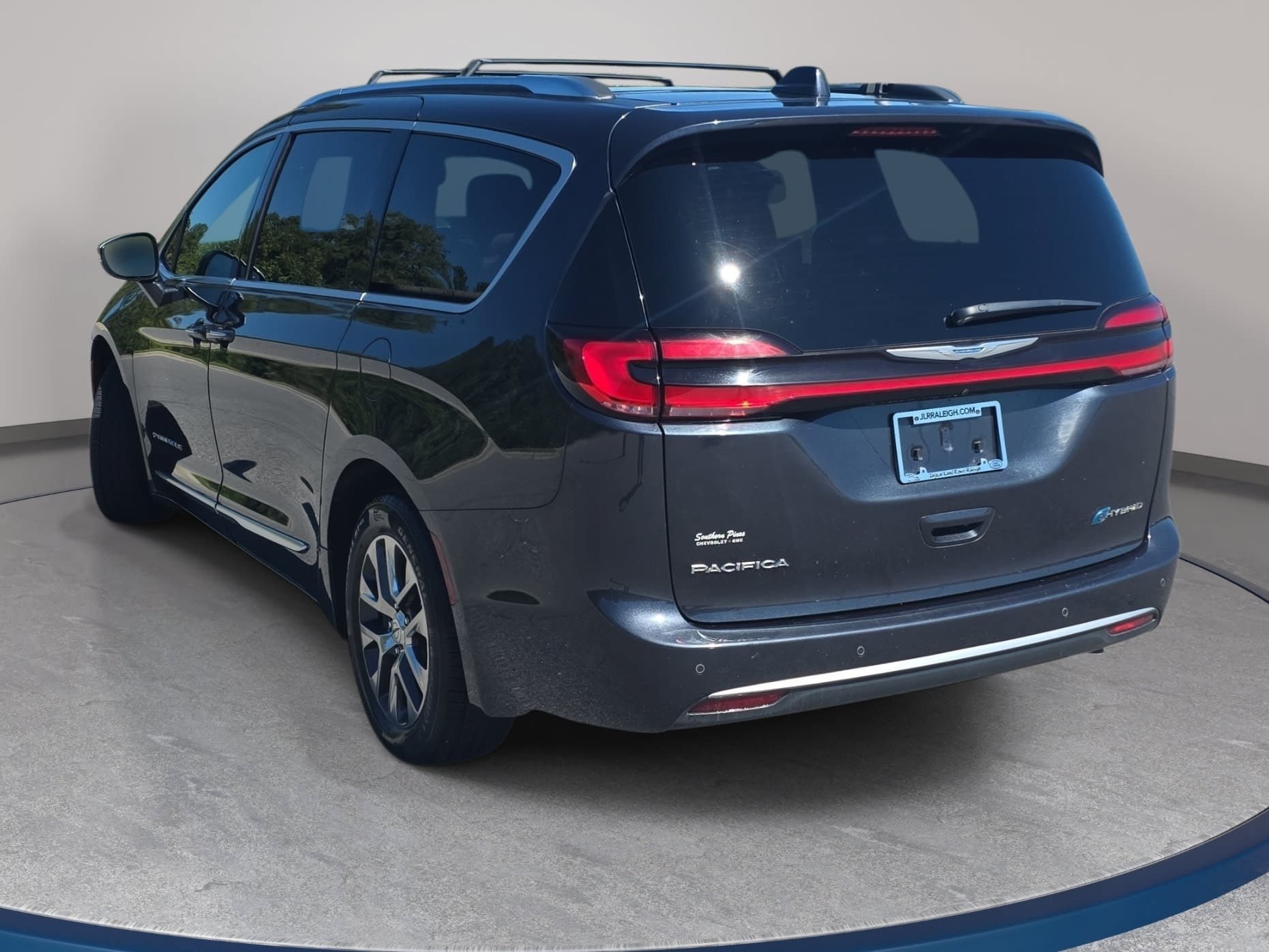 Used 2021 Chrysler Pacifica Pinnacle FWD image 7