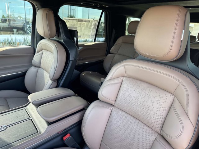 New 2025 Lincoln Navigator L Black Label image 13