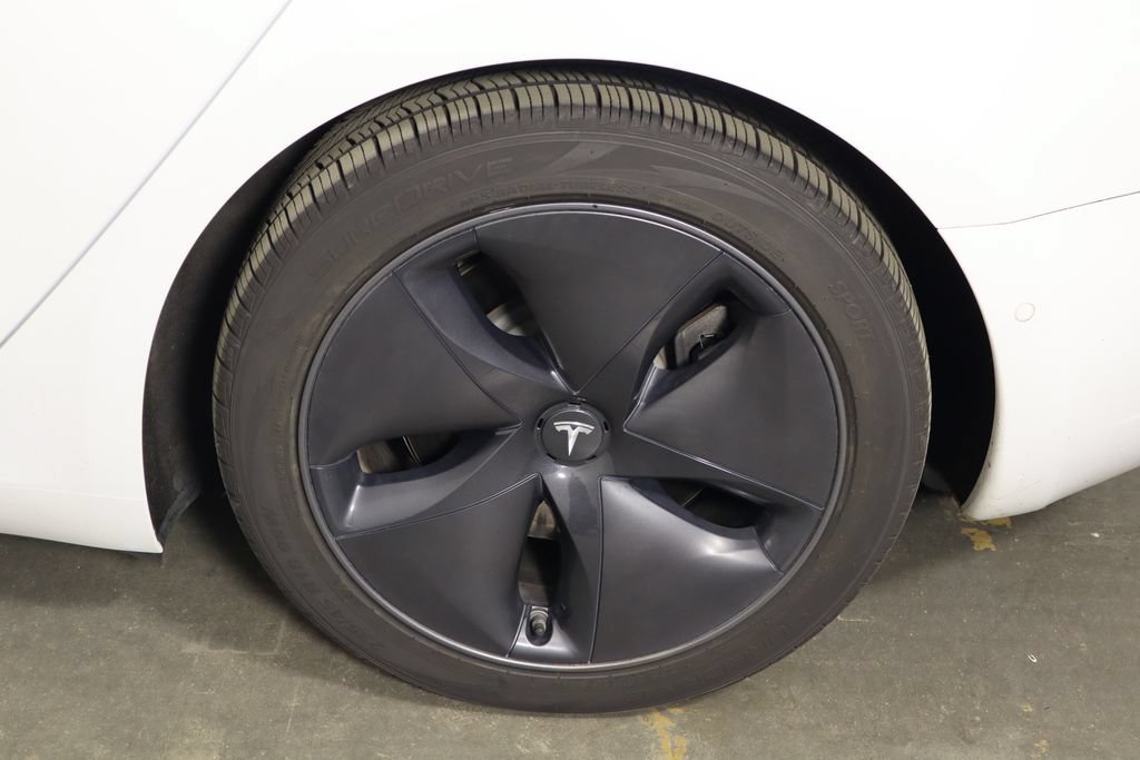 Used 2018 Tesla Model 3 Long Range RWD image 36