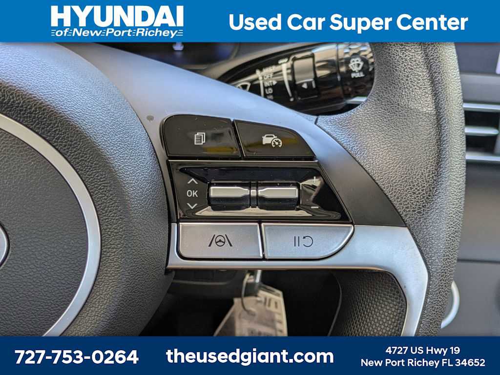 Used 2025 Hyundai Elantra SE FWD image 26