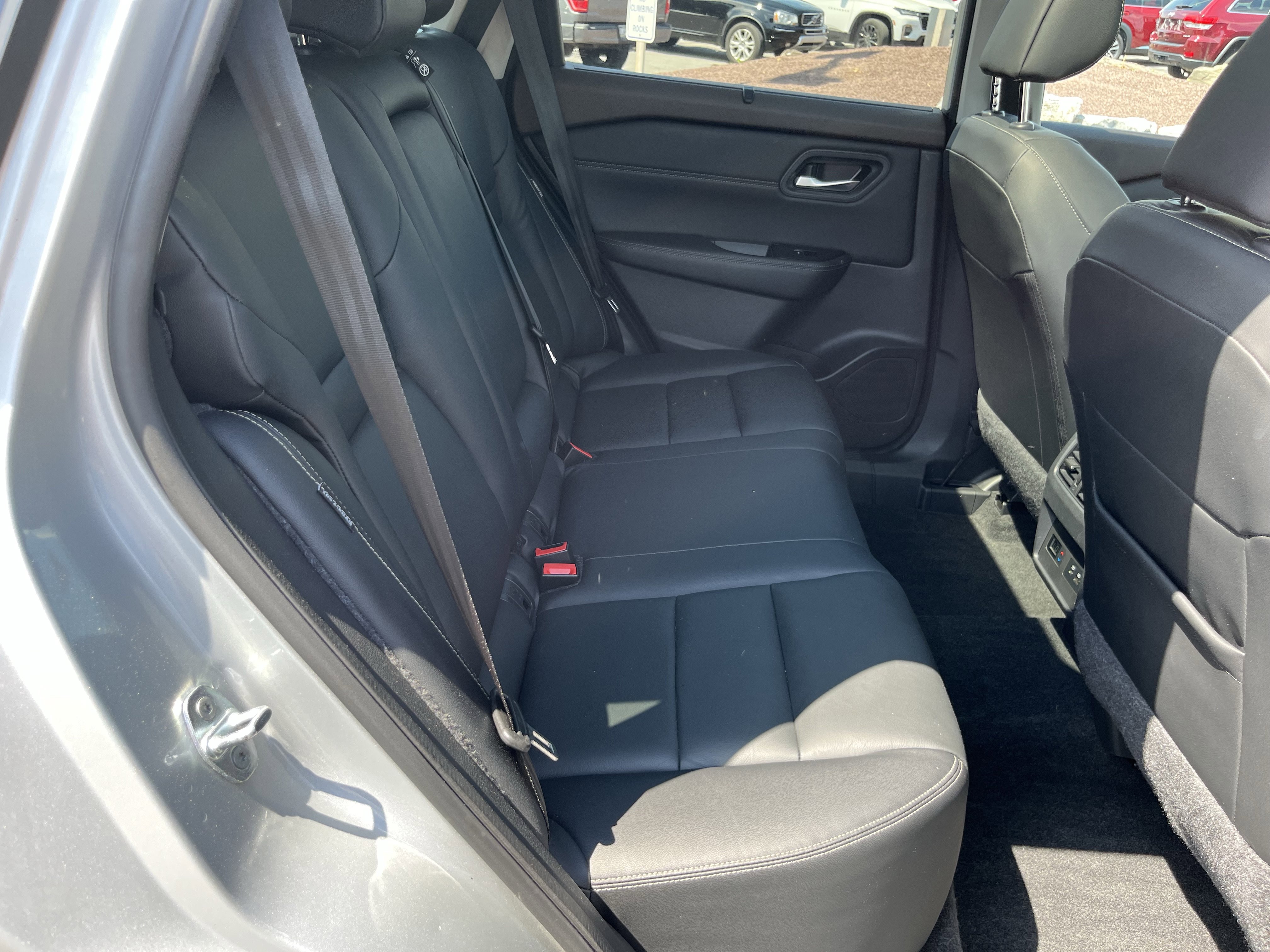 Used 2023 Nissan Rogue SL w/ SL Premium Package AWD/4WD image 4