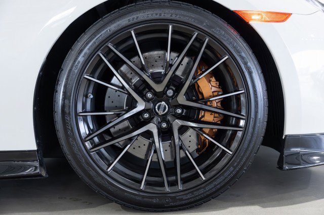Used 2021 Nissan GT-R Premium image 45