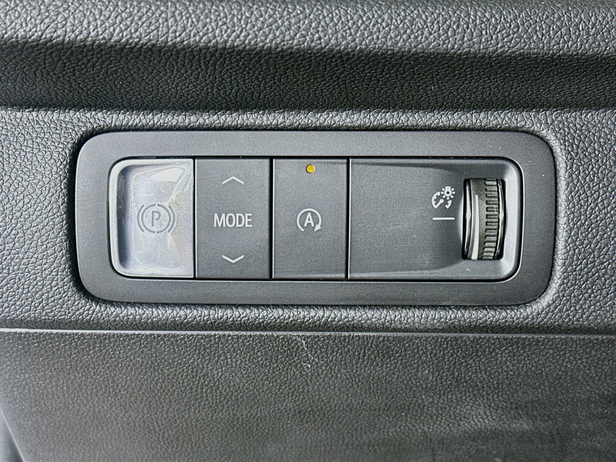 Used 2026 Chevrolet Traverse LT FWD image 17