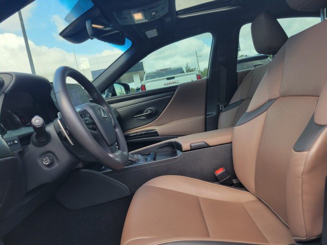 Used 2023 Lexus ES 350 w/ Premium Package FWD image 10