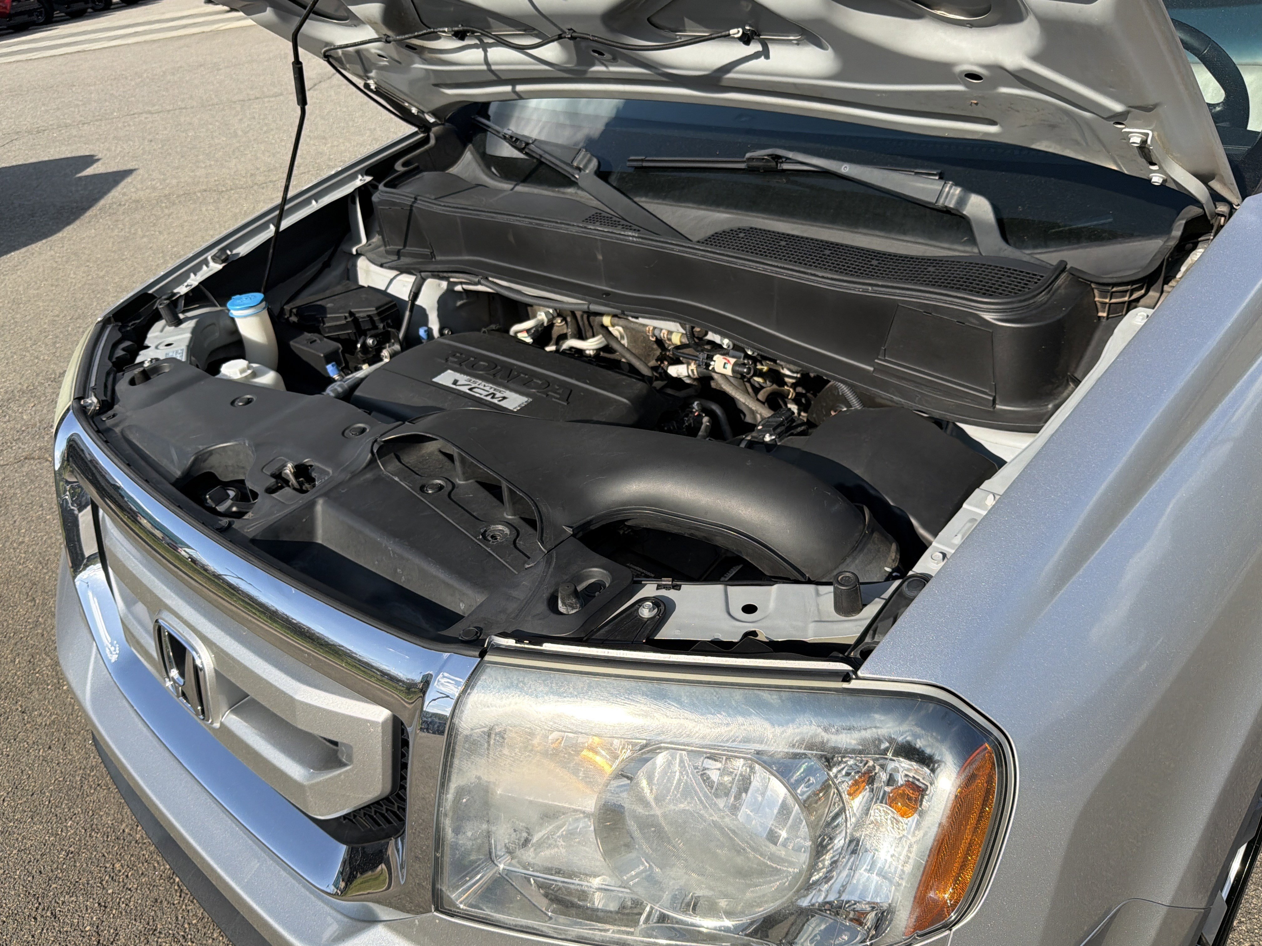 Used 2010 Honda Pilot Touring image 24