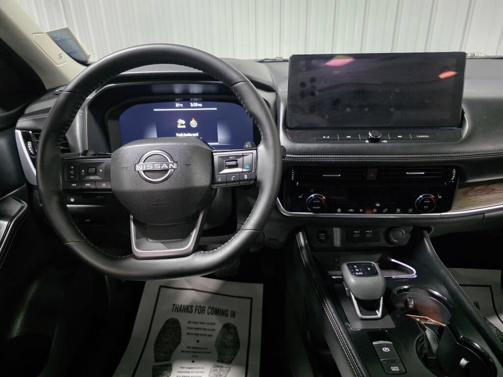 Used 2025 Nissan Rogue Platinum AWD/4WD image 8
