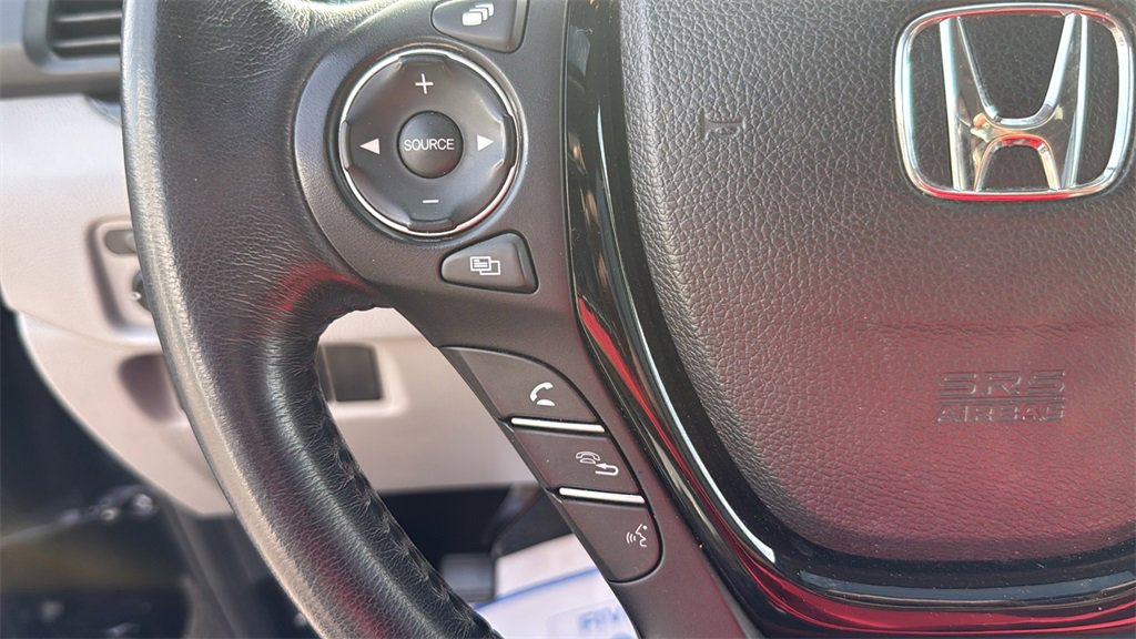 Used 2017 Honda Pilot Touring image 24