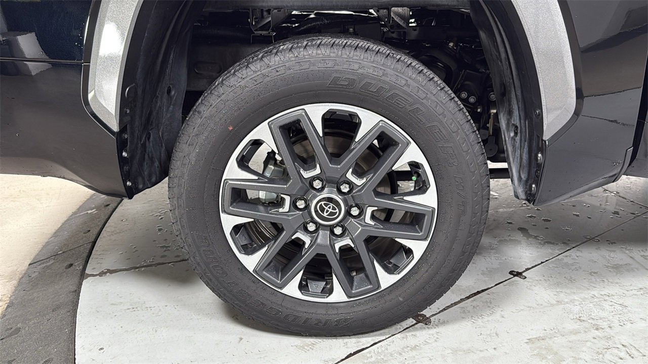 Used 2024 Toyota Tundra Limited image 22