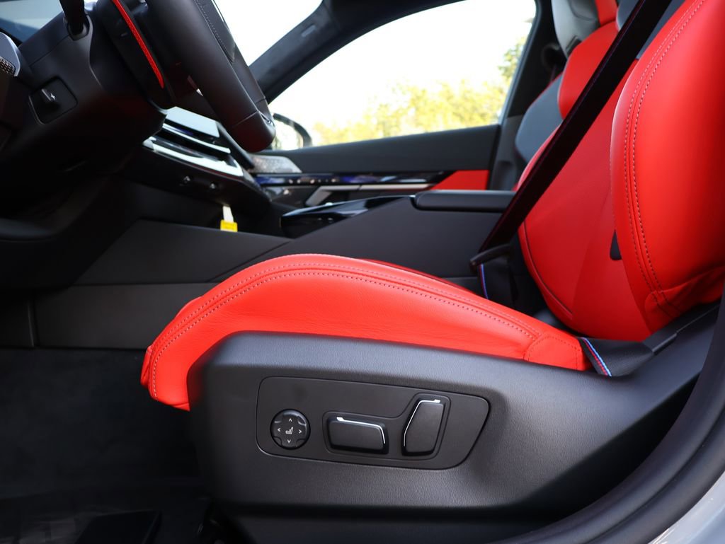New 2026 BMW M5 w/ Executive Package image 40