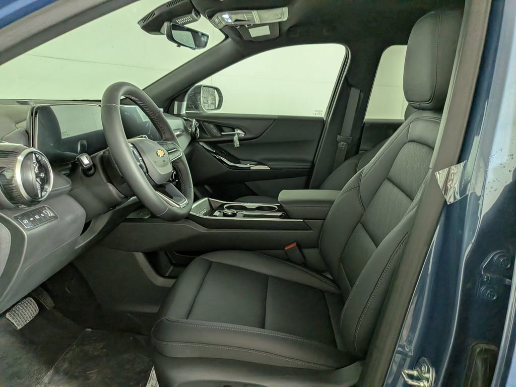 New 2026 Chevrolet Equinox LT AWD/4WD image 16