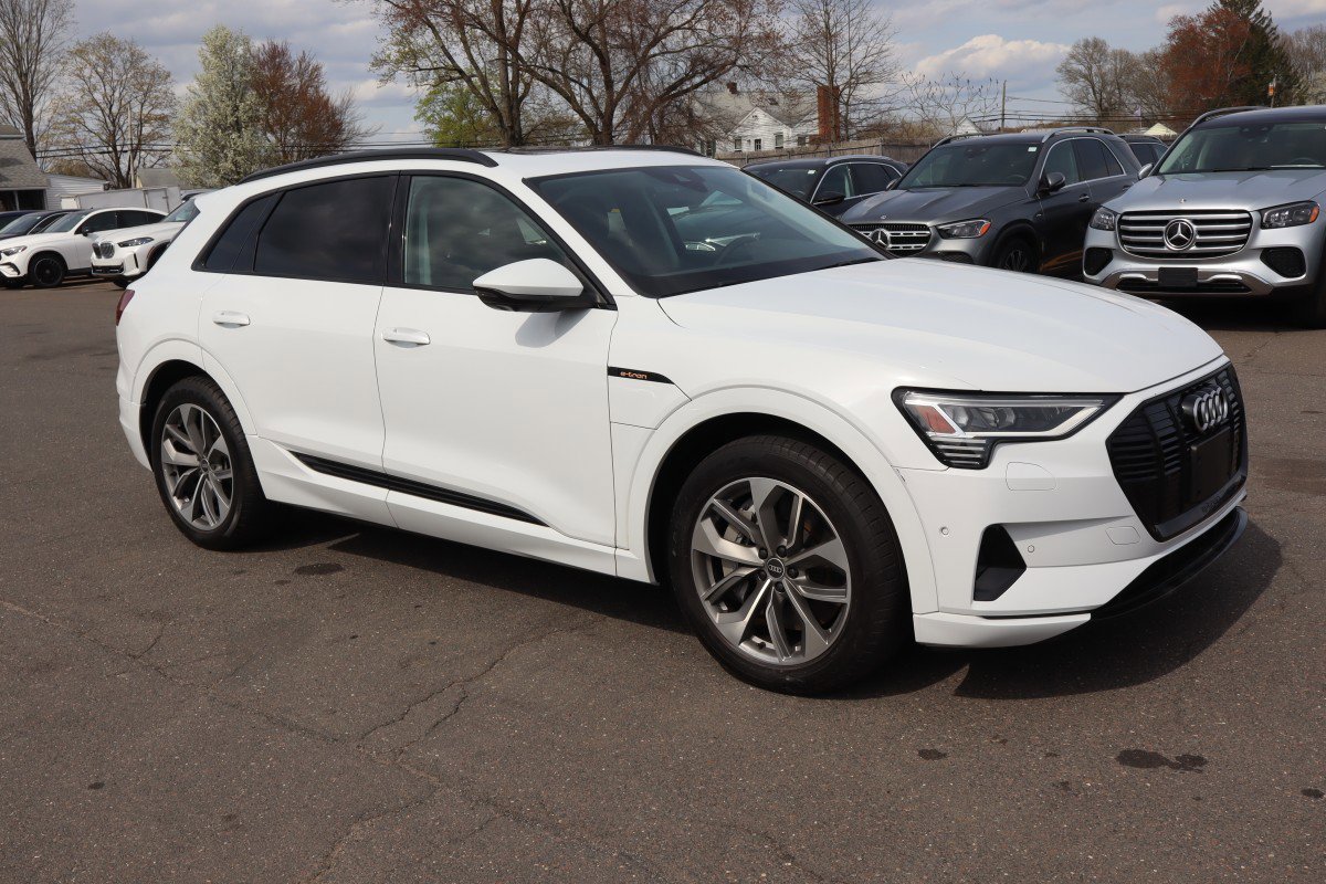 Used 2021 Audi e-tron Premium Plus w/ Premium Plus Package AWD/4WD image 3