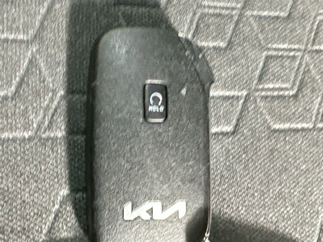 Used 2024 Kia Seltos S AWD/4WD image 17