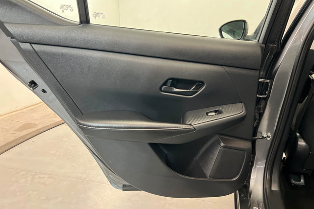 Used 2024 Nissan Sentra SV FWD image 18