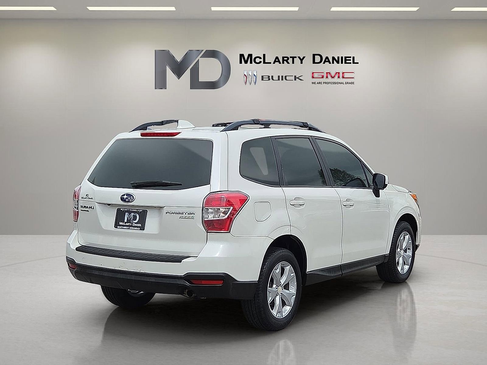 Used 2016 Subaru Forester 2.5i Premium w/ All-Weather Package AWD/4WD image 5