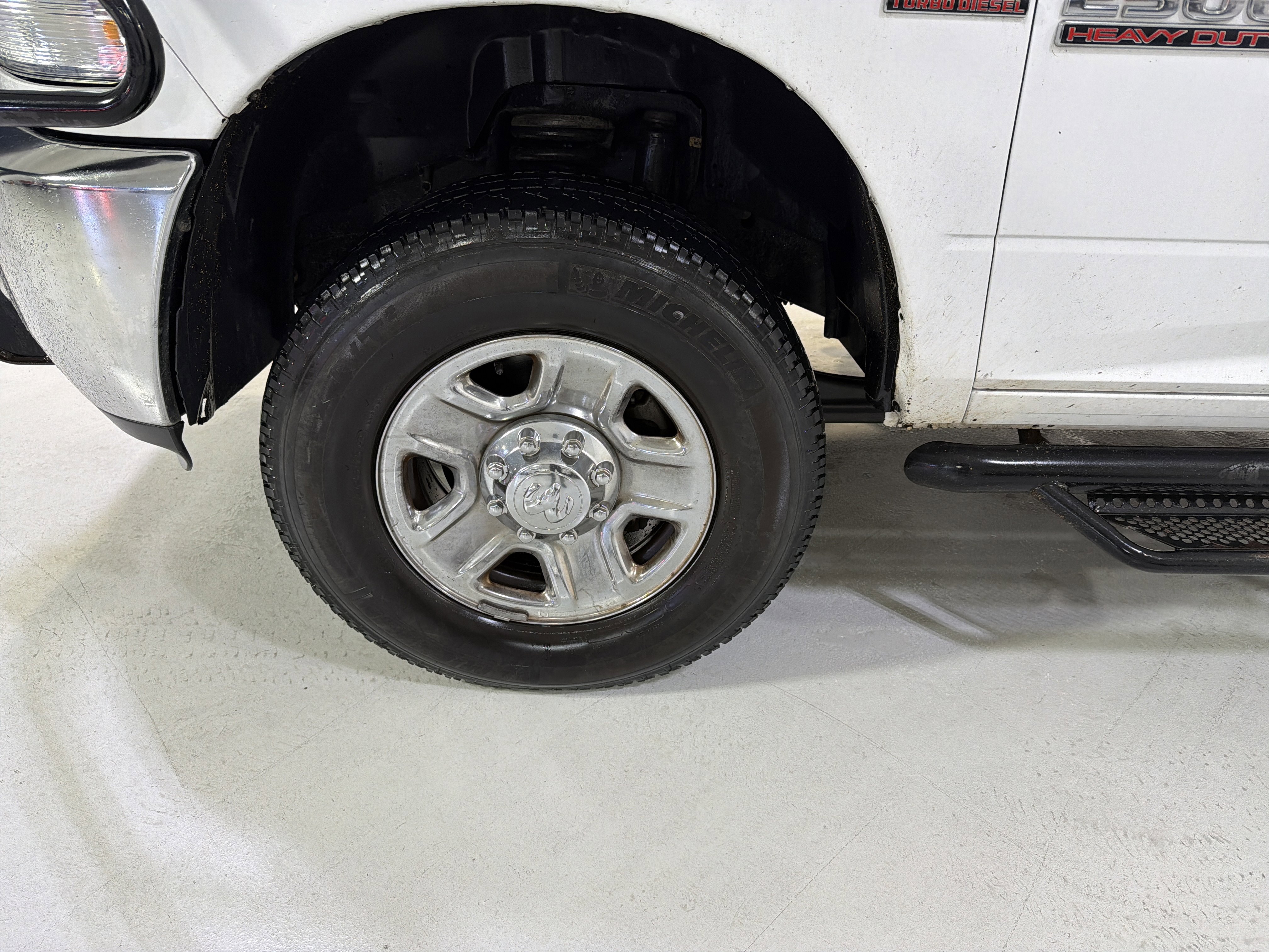 Used 2018 RAM 2500 Tradesman w/ Chrome Appearance Group AWD/4WD image 9