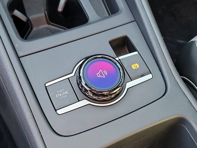 Certified 2025 Volkswagen Tiguan SE R-Line AWD/4WD image 28