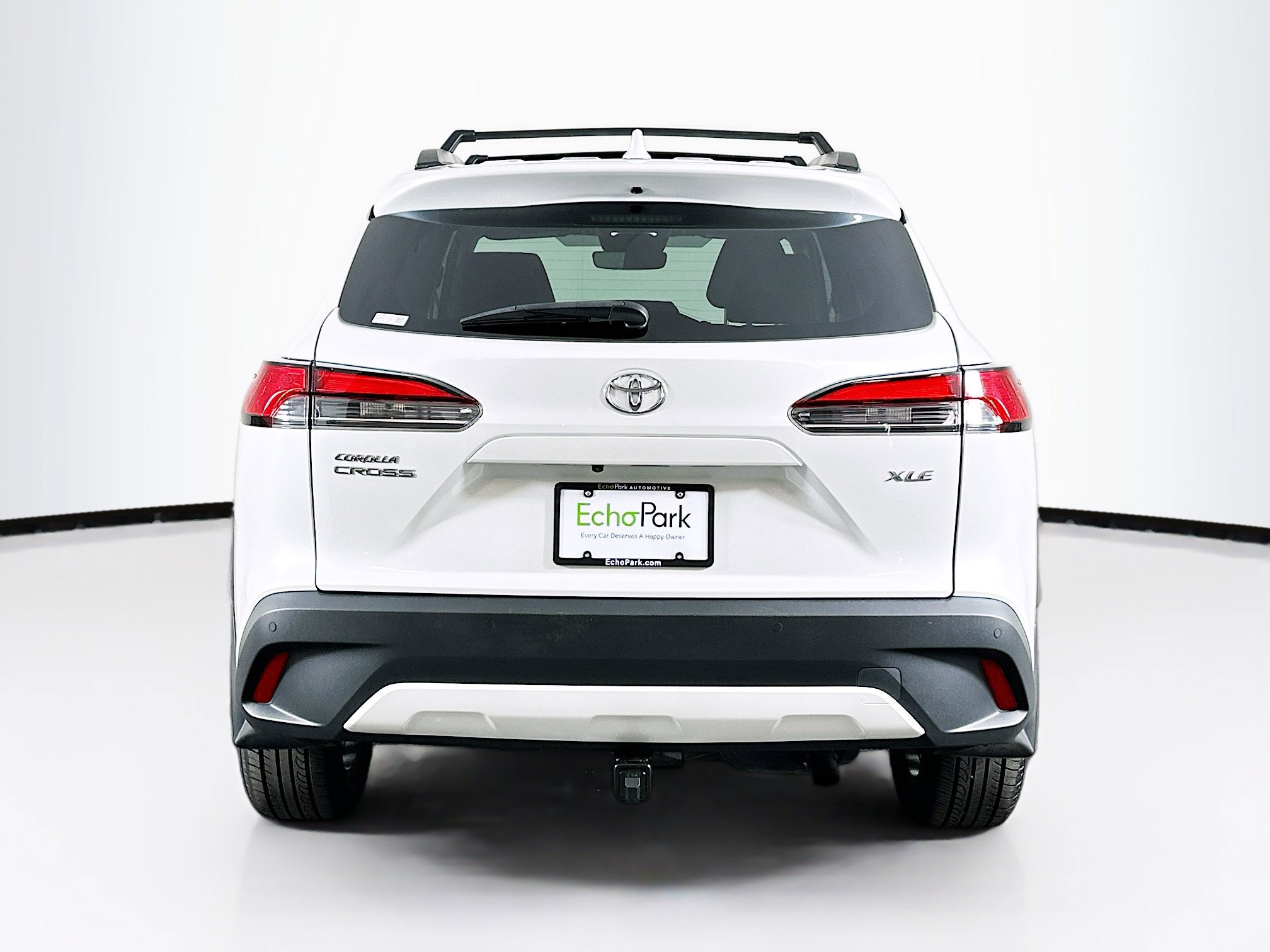 Used 2023 Toyota Corolla Cross XLE w/ Convenience Package image 7