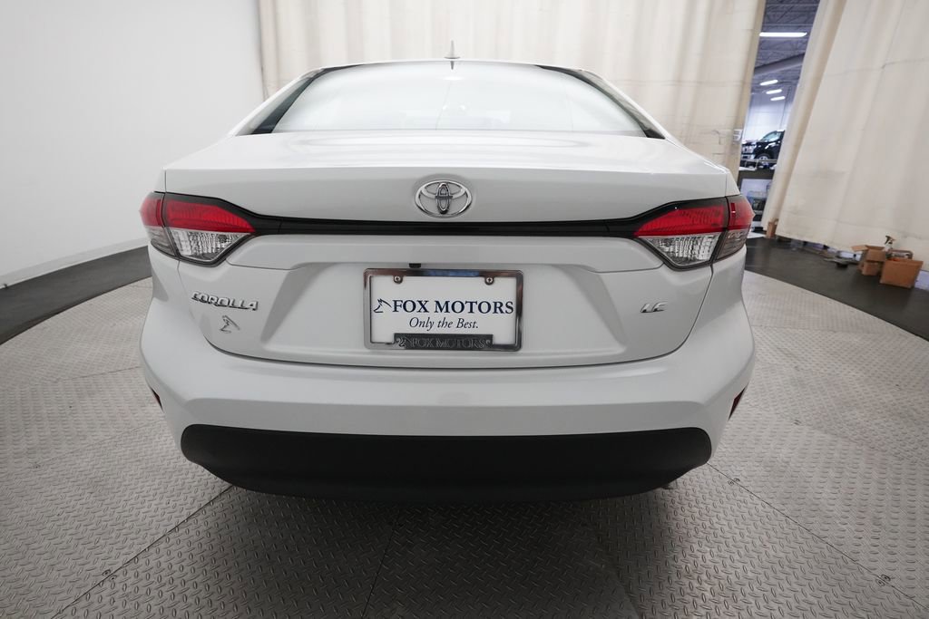 Used 2025 Toyota Corolla LE FWD image 25