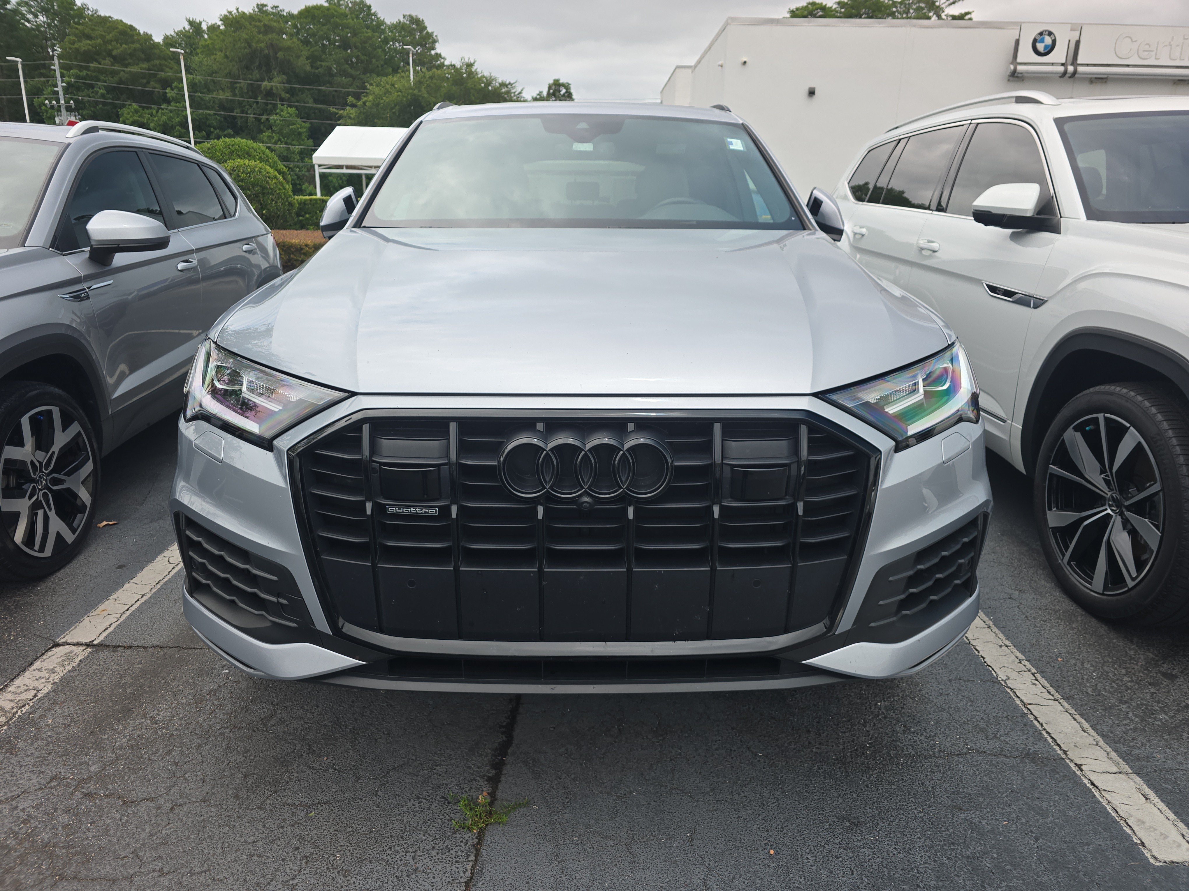 Used 2022 Audi Q8 Premium AWD/4WD image 2