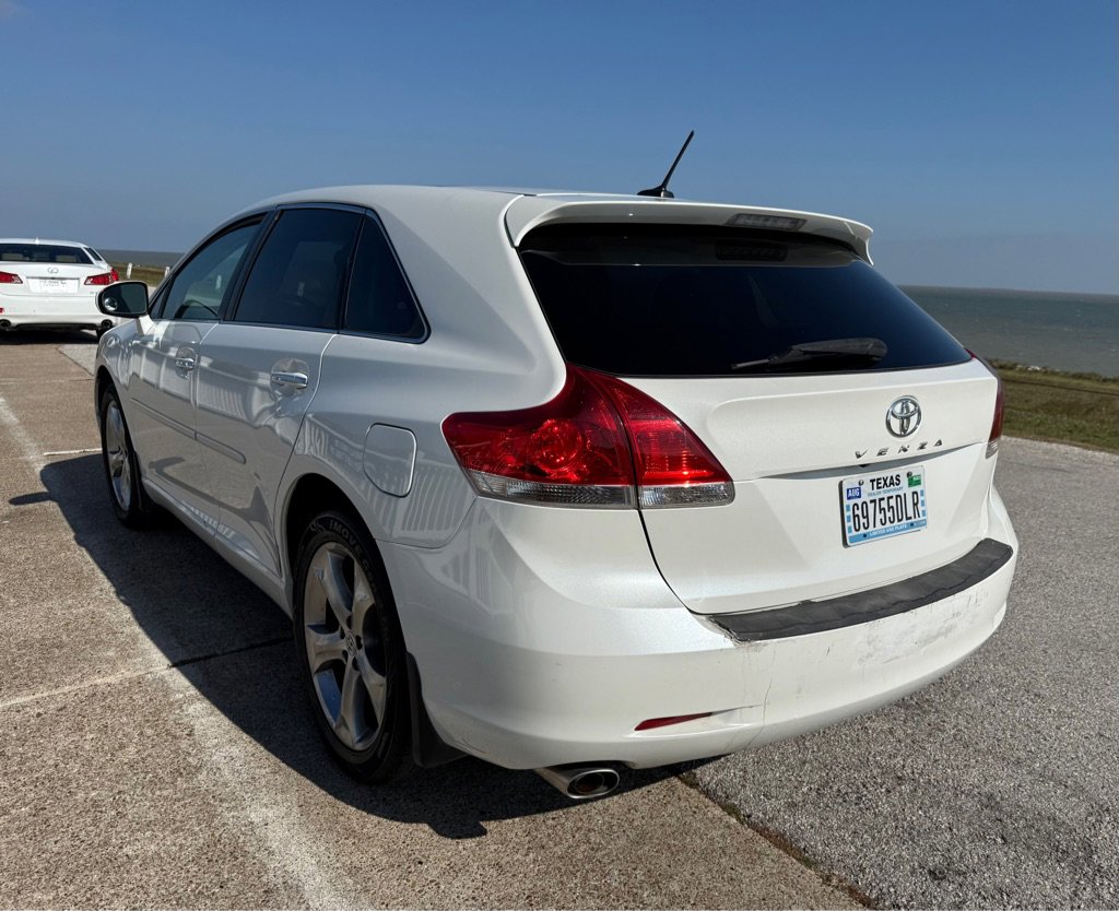 Used 2010 Toyota Venza w/ Premium Pkg #2 image 6