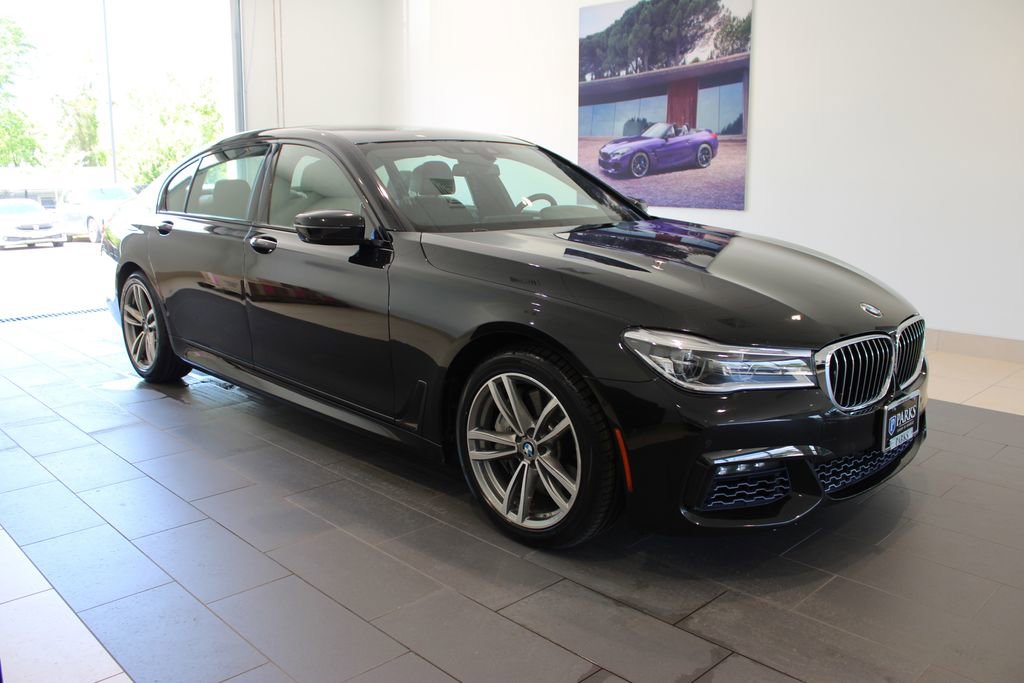 Used 2017 BMW 750i xDrive AWD/4WD image 2