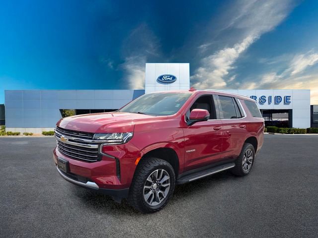 Used 2023 Chevrolet Tahoe LT w/ Luxury Package AWD/4WD image 3