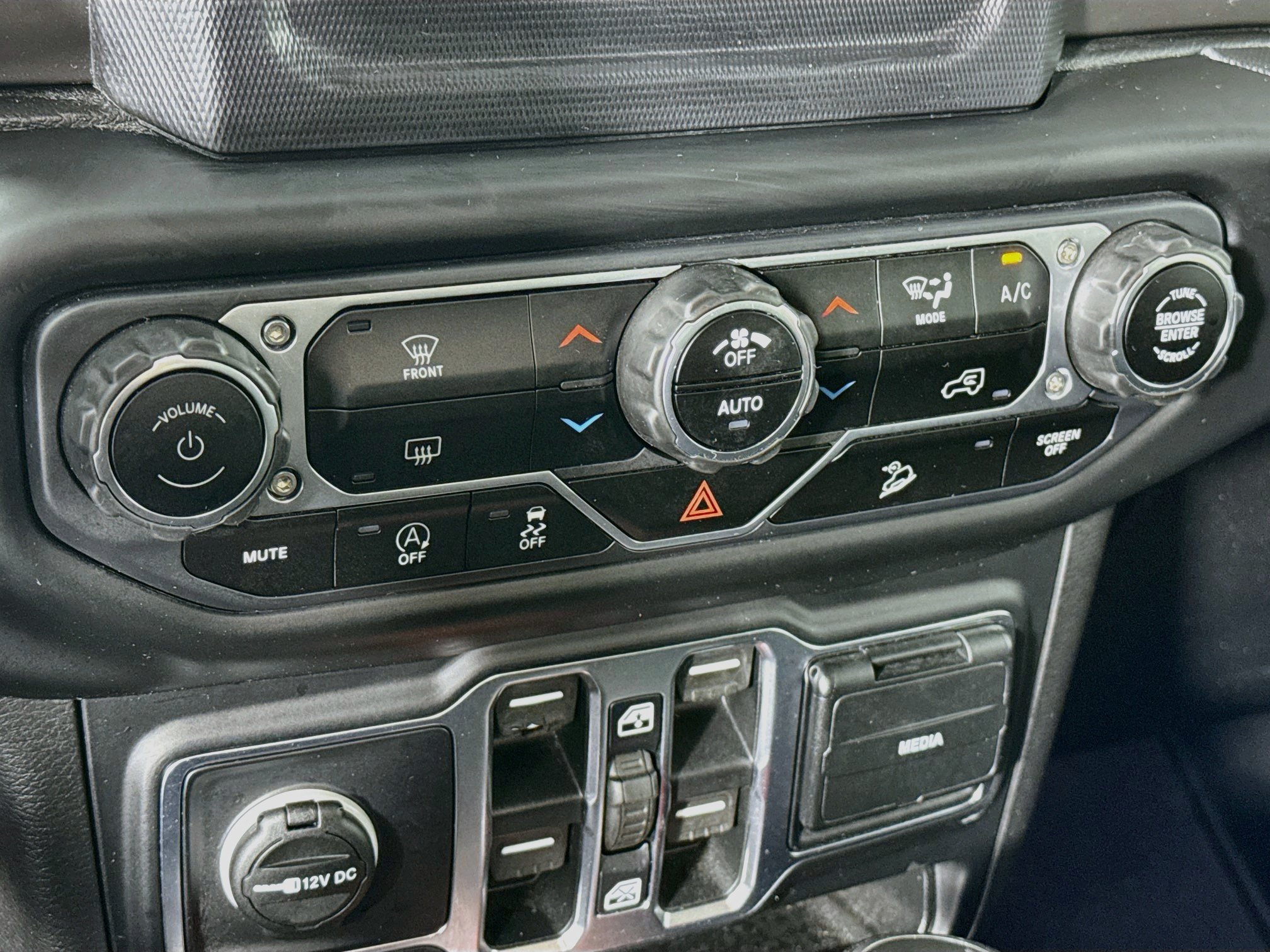 Used 2020 Jeep Wrangler Unlimited Sport S AWD/4WD image 15