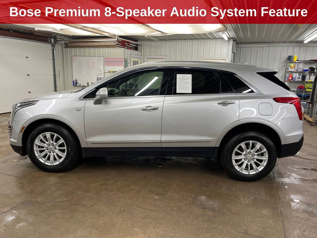 Used 2017 Cadillac XT5 FWD image 2