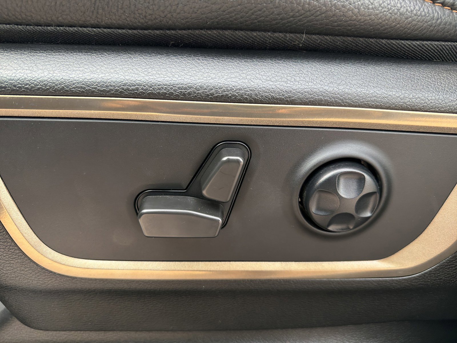 Used 2022 RAM 1500 Limited w/ Body Color Bumper Group image 20