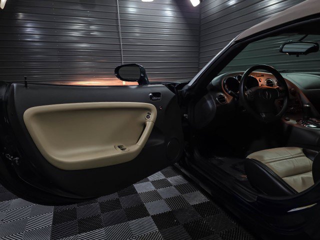 Used 2009 Pontiac Solstice Convertible w/ Premium Package RWD image 27