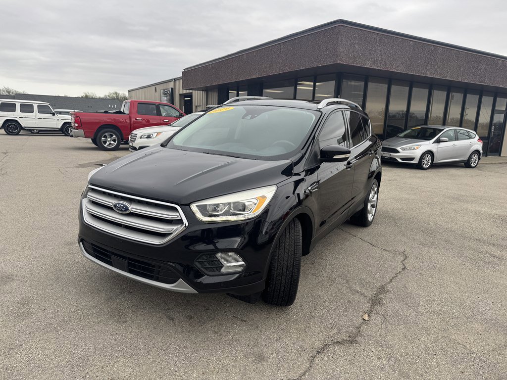 Used 2019 Ford Escape Titanium image 3