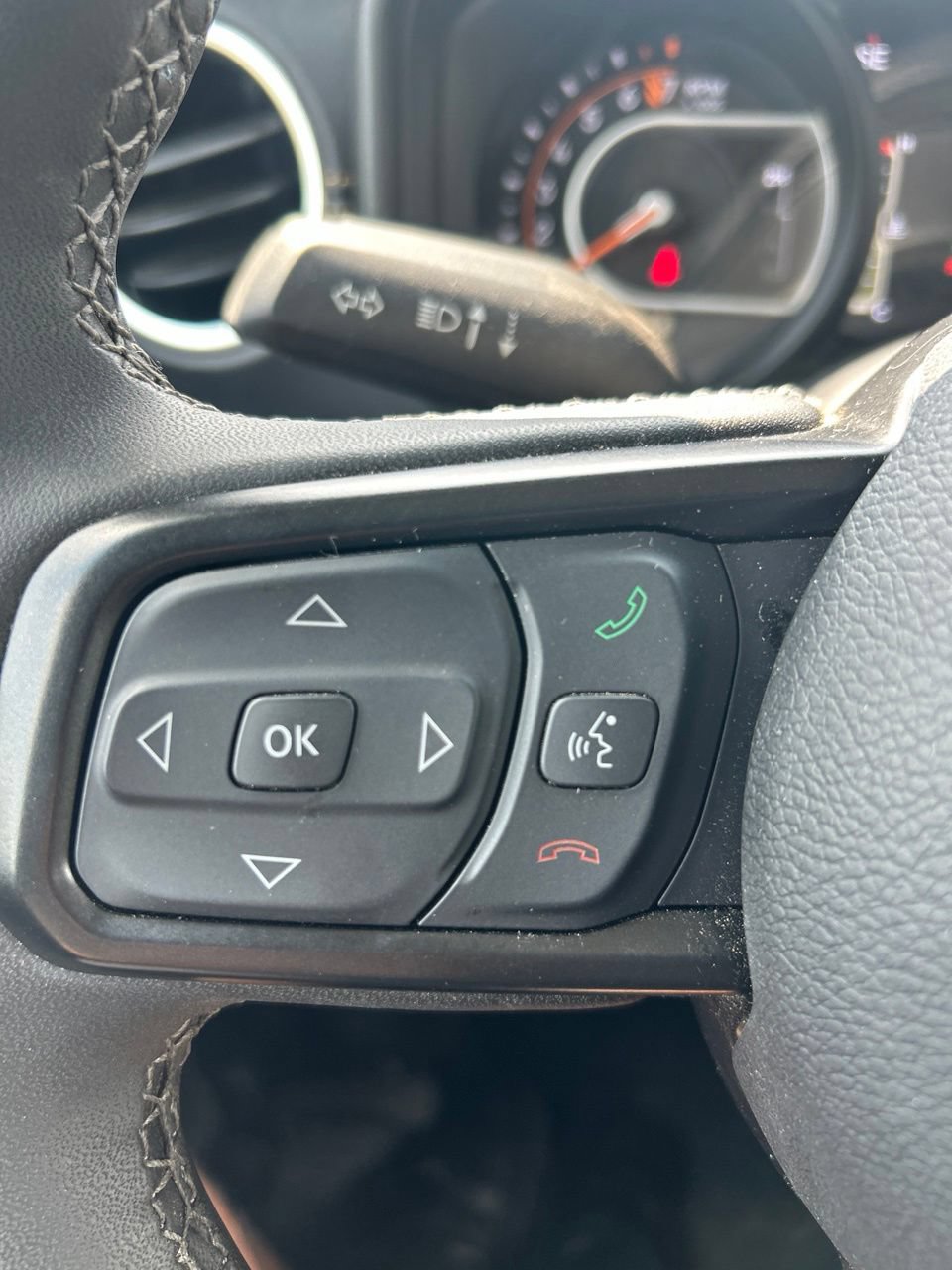 Used 2025 Jeep Gladiator Sport w/ Premium Package AWD/4WD image 20