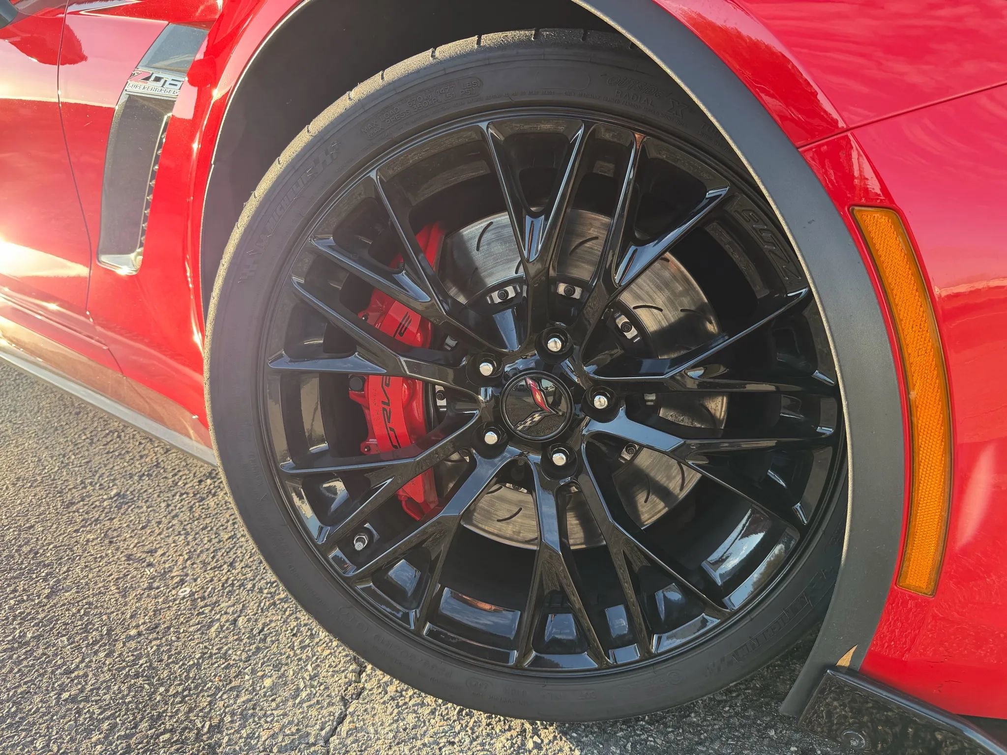 Used 2016 Chevrolet Corvette Z06 w/ 2LZ Preferred Equipment Group image 24