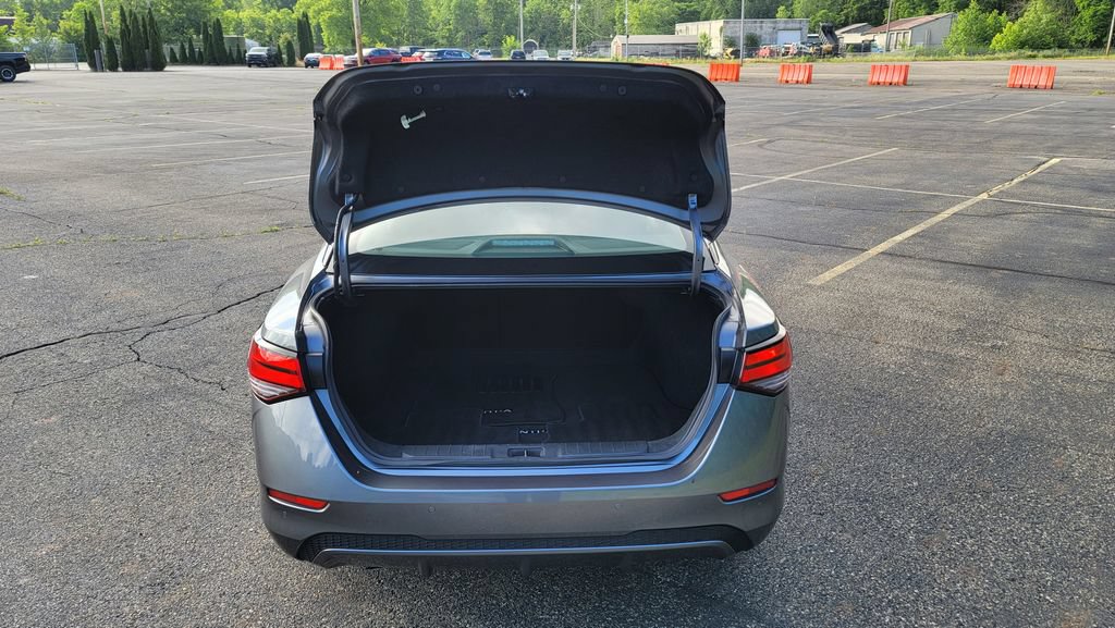 Used 2025 Nissan Sentra S FWD image 11