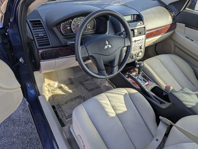 Used 2009 Mitsubishi Galant ES image 9